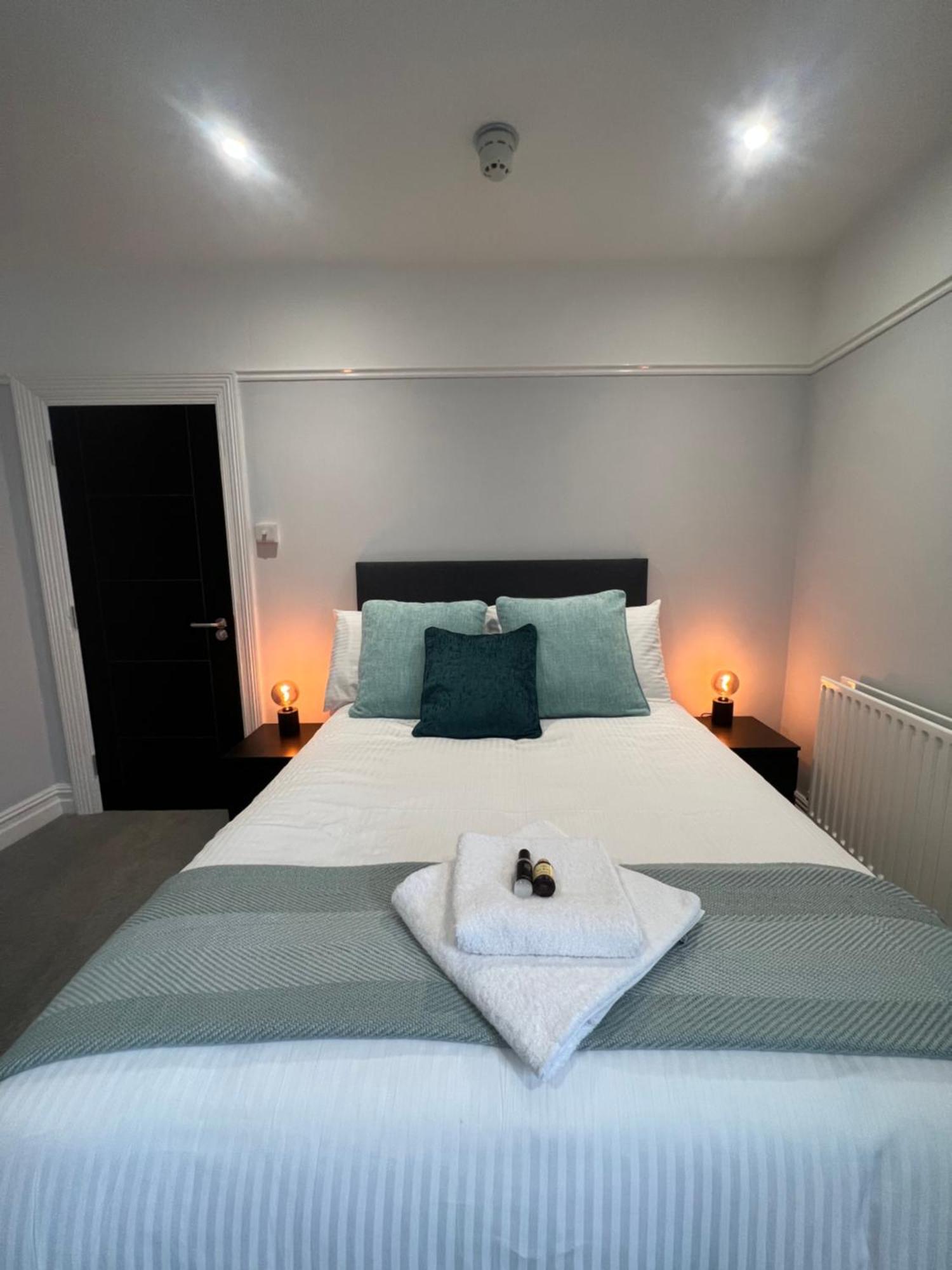 Brynhyfryd Guest House Cardigan Εξωτερικό φωτογραφία